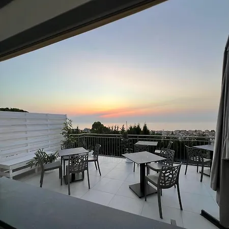 Mimosa Florital - Free Private Parking On Site & In Tropea