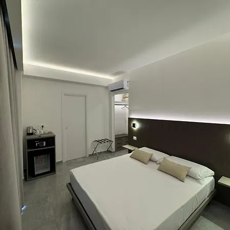 Mimosa Florital - Free Private Parking On Site & In Tropea Nocleg ze śniadaniem