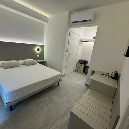 Nocleg ze śniadaniem Mimosa Florital - Free Private Parking On Site & In Tropea Santa Domenica (Vibo Valentia)