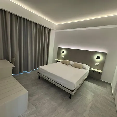 Mimosa Florital - Free Private Parking On Site & In Tropea Santa Domenica (Vibo Valentia)