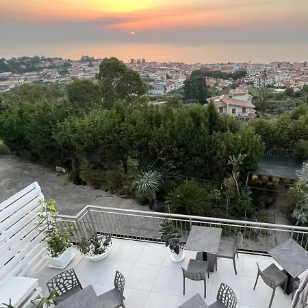 Bed & Breakfast Mimosa Florital - Free Private Parking On Site & In Tropea 4*