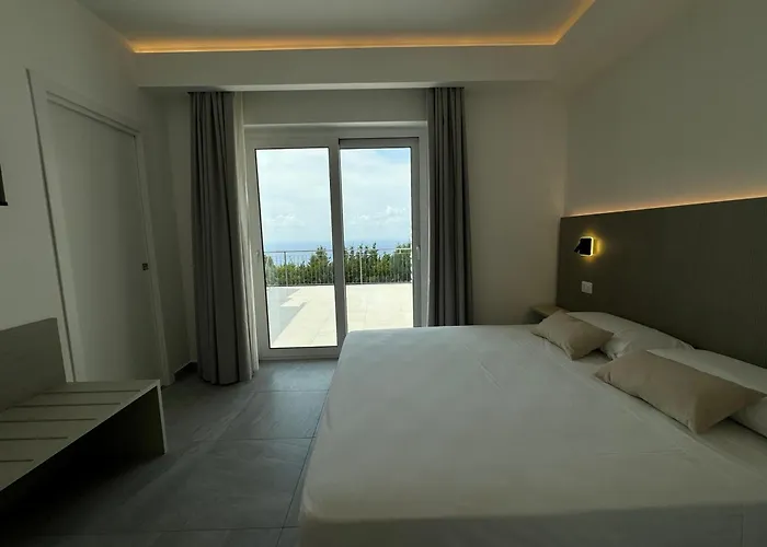 Bed & Breakfast Mimosa Florital - Free Private Parking On Site&in Tropea