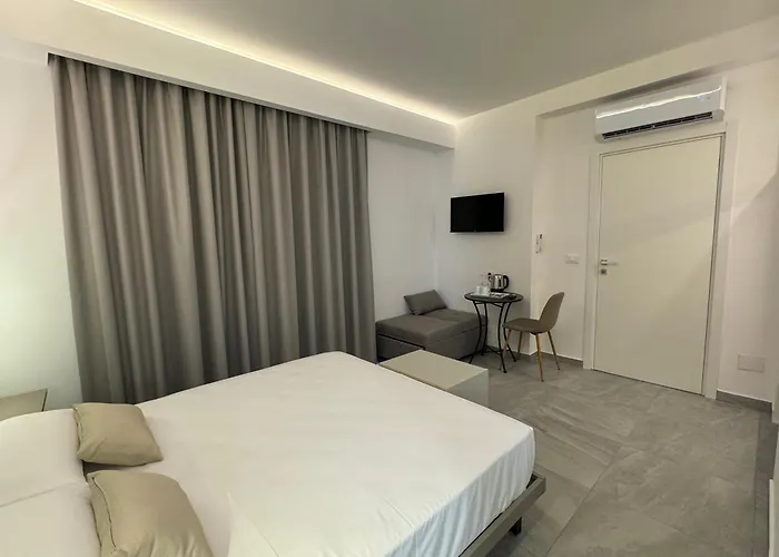 Mimosa Florital - Free Private Parking On Site&in Tropea Santa Domenica (Vibo Valentia)